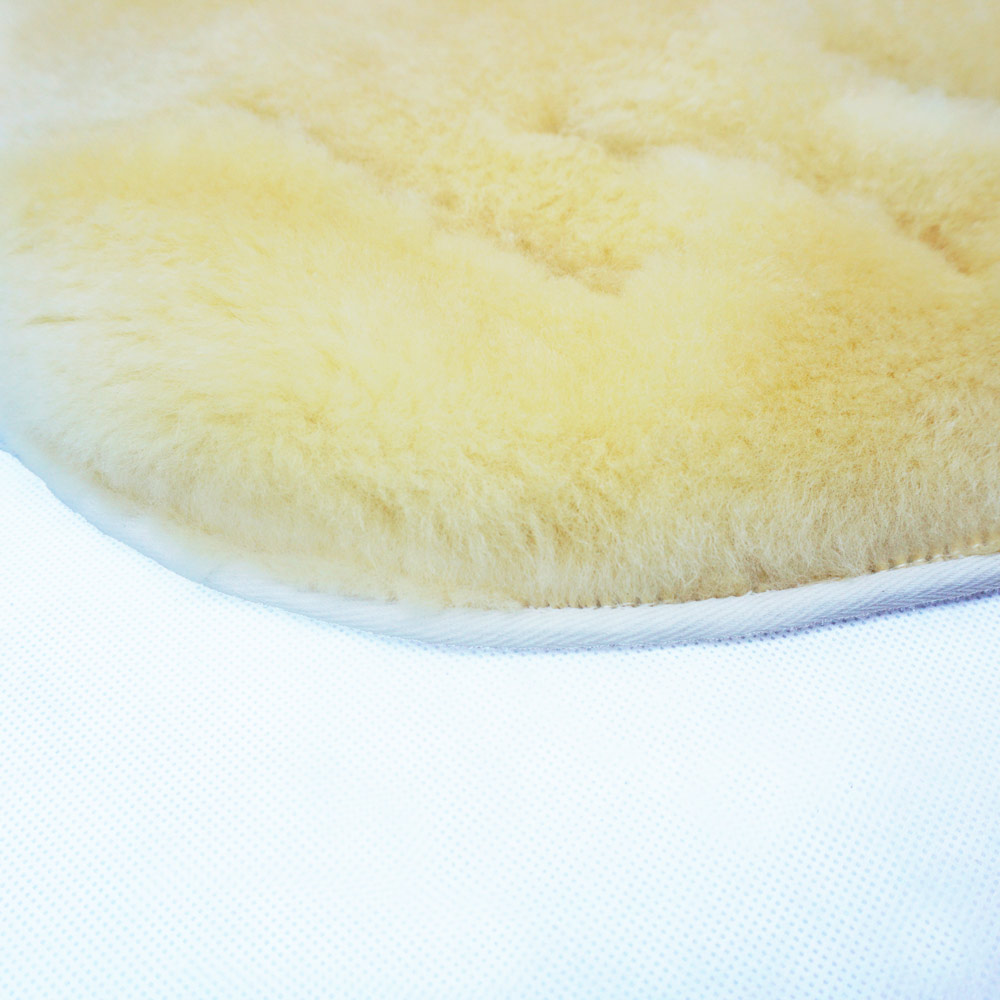 Lammfelleinlage für Kinderwagen – 78 × 38 cm – Ansicht 3