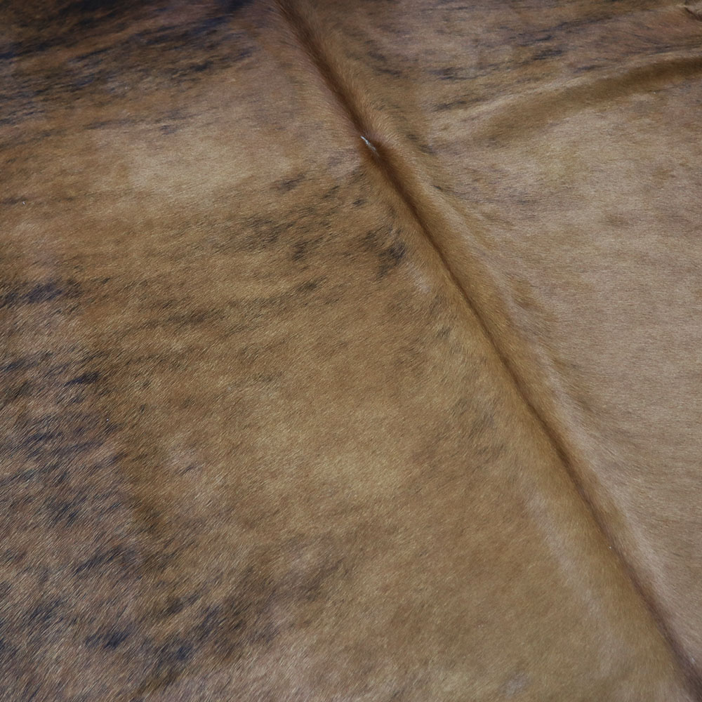 Kuhfell 553 in Gestromt, 200 × 200 cm – Produktfoto 2