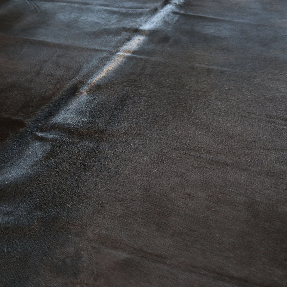 Kuhfell 621 – Schwarz, 210 × 170 cm – Ansicht 2